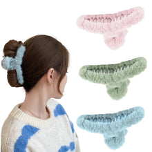 Faux Fleece Fur Hair Clutcher